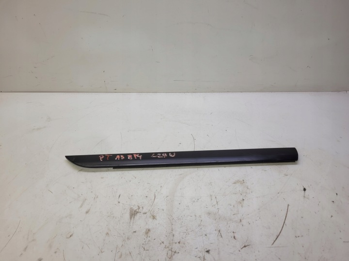 moulding door right rear part AUDI A3 8P LIFT LZ9W