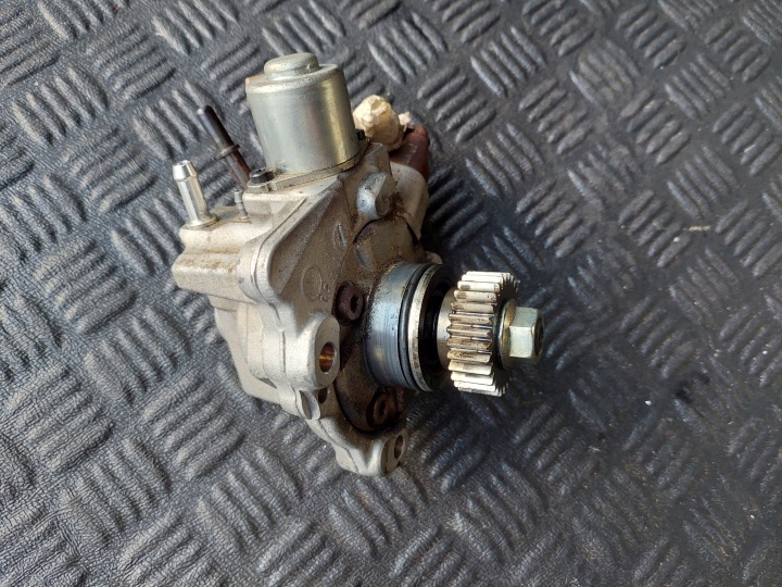 Pompa iniezione 28459943 A6730700001 SSANGYONG TIVOLI 1.6 D XDI