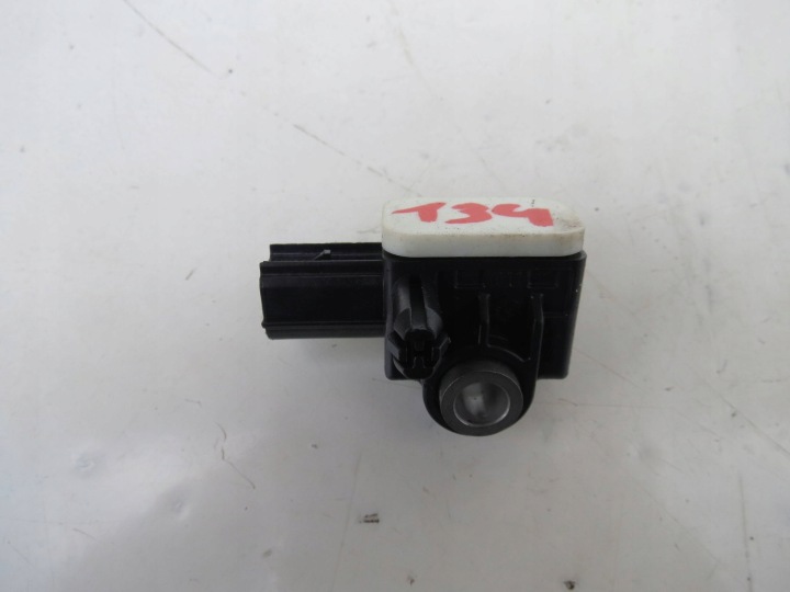 Crashsensor Drucksensor VOLVO S60 II V60 und 2.4 D5 215KM 10-18r 31334336
