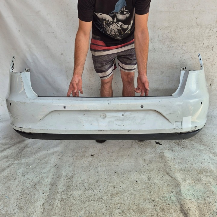 SEAT LEON III 3 5F KOMBI 12-16 nárazník záď zadní PDC