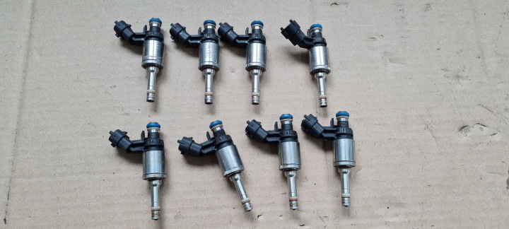 Maserati Quattroporte VI Einspritzdüse Pumpe-Düse-Einheit Einspritzdüse des Kraftstoffsbehälters 3.8 V8 0261500176