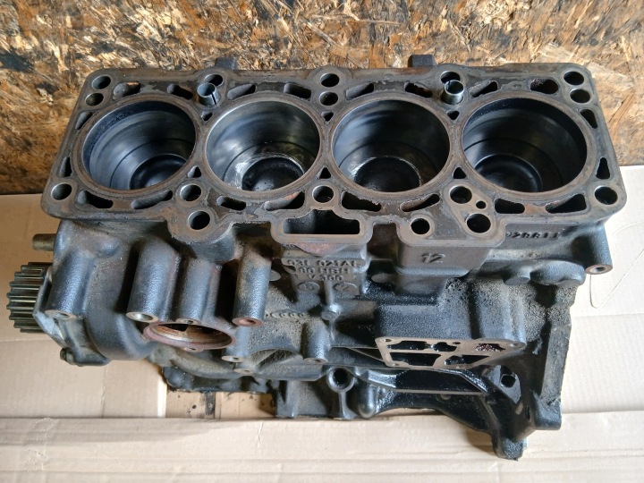 VW SEAT SKODA AUDI 1.6TDI 1.6 TDI CAY BLOK DOL Motore pistoni ALBERO MOTORE 03L021AL