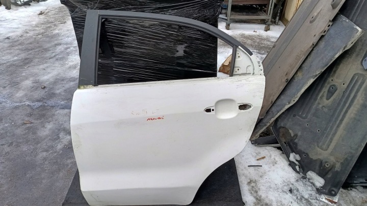 KIA RIO III dveře levý záď zadní levé 2011