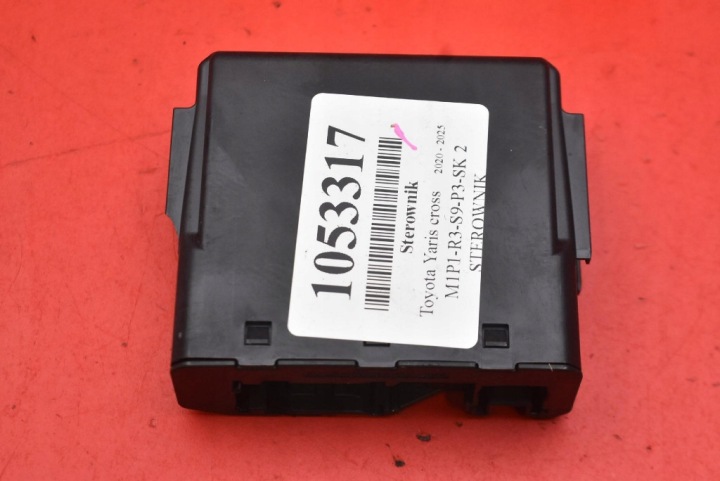 Bedienteil der Sicherungen 82644-52050 TOYOTA YARIS CROSS 1.5 VVT-iE 116 KM