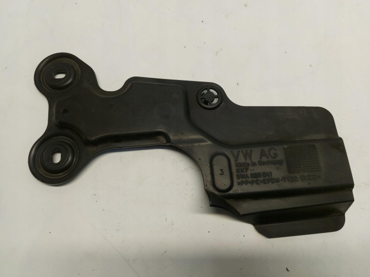 CUPRA FORMENTOR 5FF abdeckung Blende Abdeckung Unterfahrschutz 5WA825841