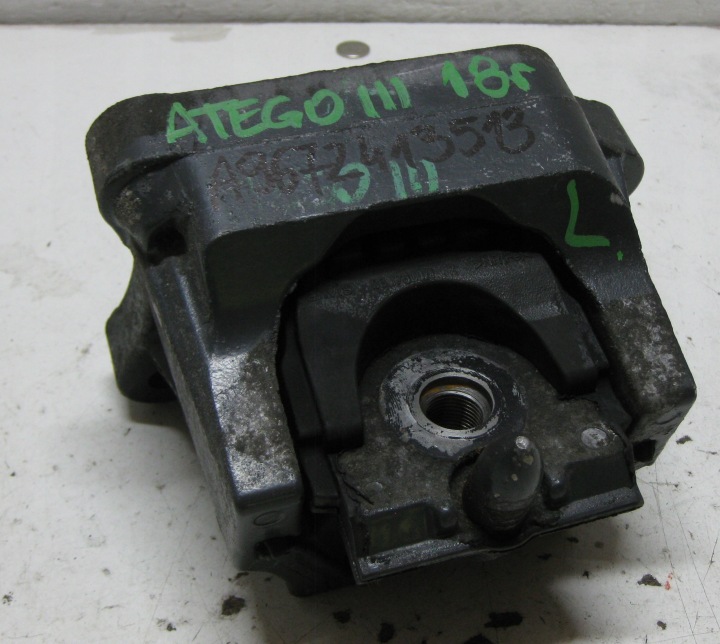 MERCEDES ATEGO 3 818 5.2D 18R engine mount left A9672413513