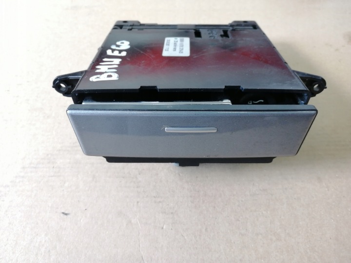 Aschenbecher Handschuhfach vorne 6976376 BMW E60 E61 LCI