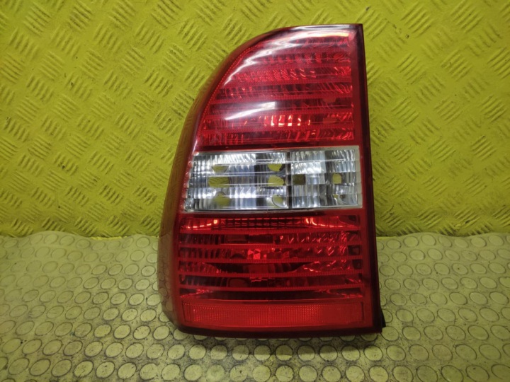 KIA SPORTAGE II light left rear part 924011F0