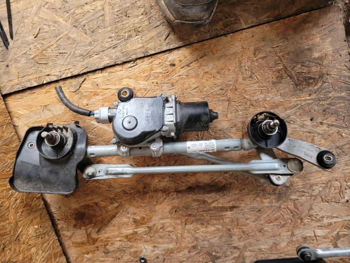 Mécanisme moteur essuie glace NISSAN MICRA K14