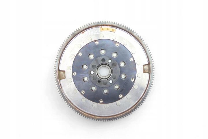 Reifen Rad Schwungrad MERCEDES W177 W118 W247 H247 1.3 CGI A2820301400