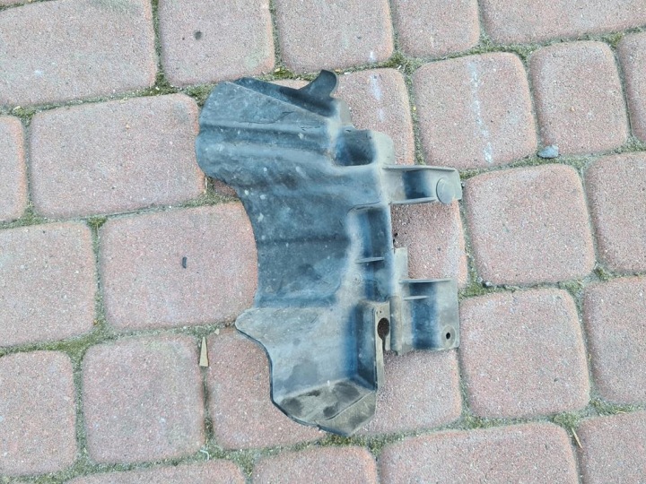 Lapacz air duct air line Opel Insignia 22973647
