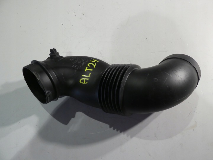 VW T6 pipe air hose 7E0129578B
