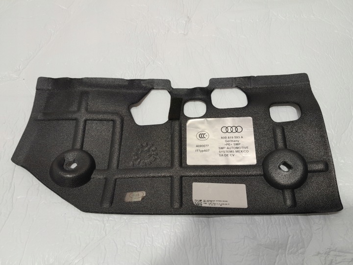 AUDI Q5 80A izolacija armature ROZDZIELCZEJ 80B819593A