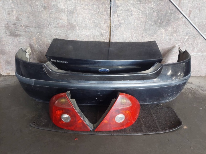 kompletní záď FORD MONDEO MK3 G0 kapota kufru nárazník záď světlá