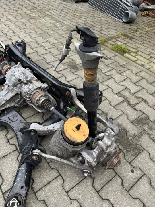 AUDI A6 A7 Q5 4G 2011-18 ROK ovjes lijevi stražnji dio original