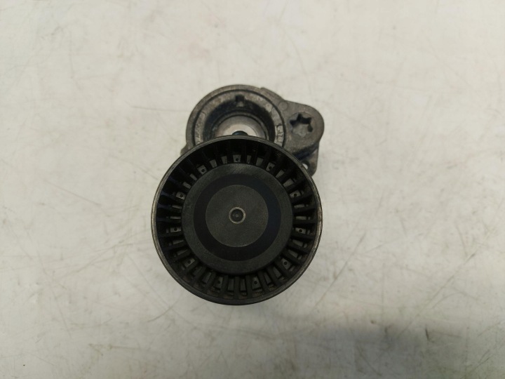 BMW F10 M5 M6, 2013 roll belt tensioner mikro 4.4e v8 108779