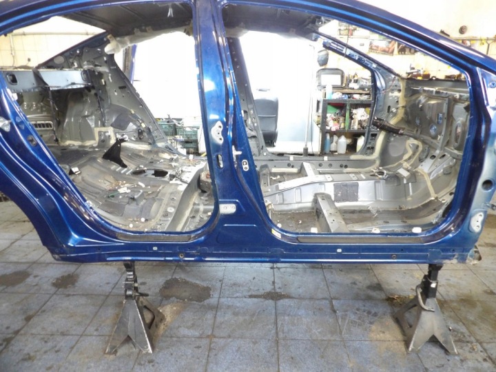 TOYOTA AVENSIS T27 LIFT sedan threshold right 8T5