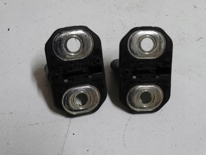Mercedes W211 RYGIEL de la serrure Portière 2037200004