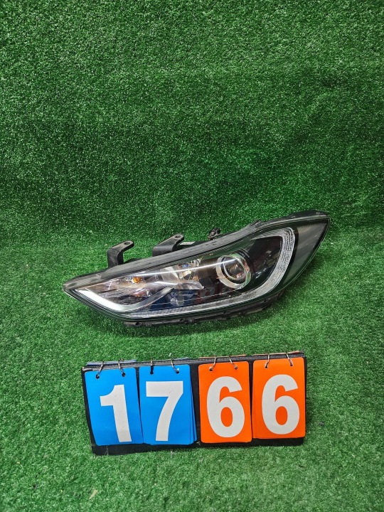 REFLEKTOR levý předek HYUNDAI ELANTRA VI 15- LED NR.1766