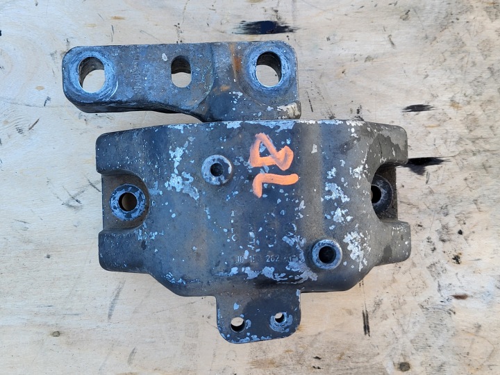 holder engine mount AUDI A3 8L VW GOLF IV 1.9 TDI 1J0199262AP OE