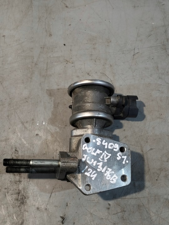 egr valve VOLKSWAGEN GOLF IV 1.6B 74KW OE 06A131166
