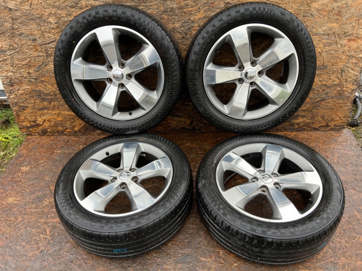 ruote CERCHI JEEP GRAND CHEROKEE WK2 265/50R20 8J ET56.4 5X127 1WQ09TRMAB