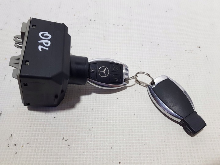 Allumage + 2X Clé Mercedes CLA W117 W246 2469055501