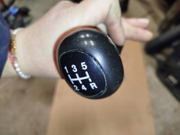 Gear shift knob Ford Focus 5