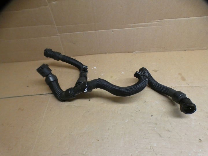 PEUGEOT 3008 II Tubazione / tubo flessibile radiatore 9840454780