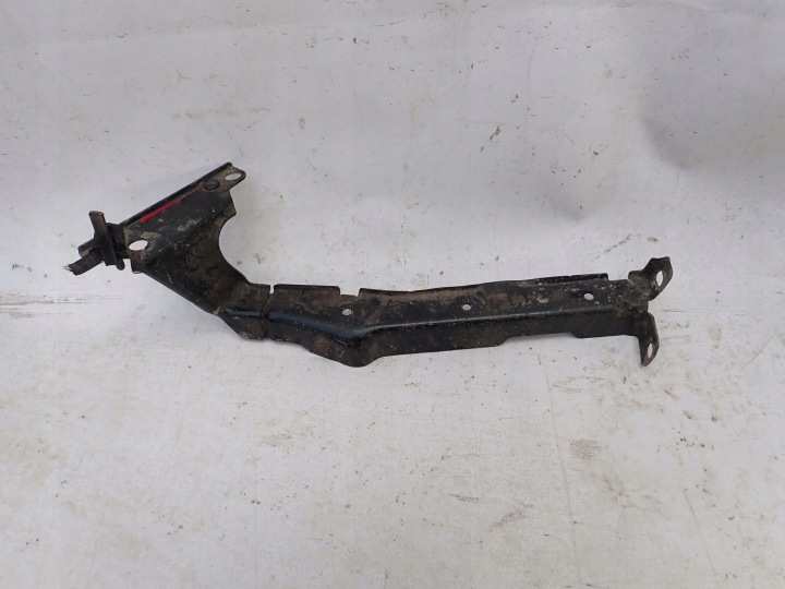 AUDI A4 B8 07-15 Stütze Halter des Kotflügels links