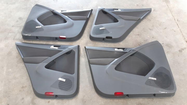 side side komplet DYNAUDIO VW Tiguan 1,4 TSI