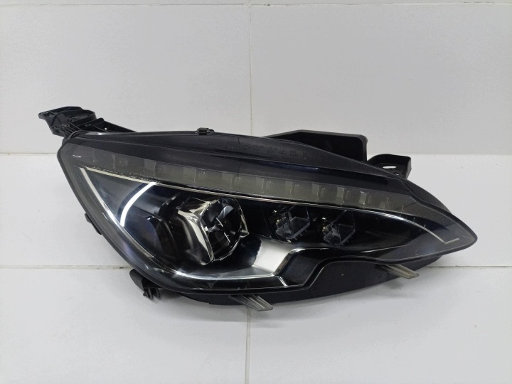 light front right side Peugeot 308 2 2015 9800546380