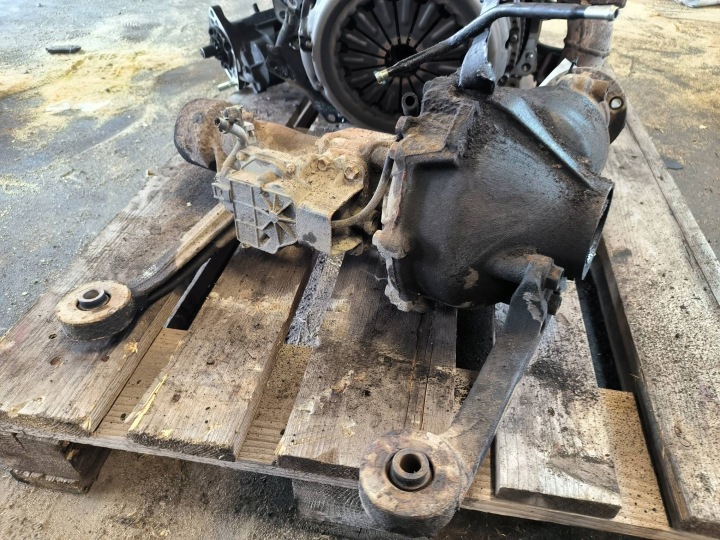 differential front 2.5 D-4D TOYOTA HILUX VII LIFT