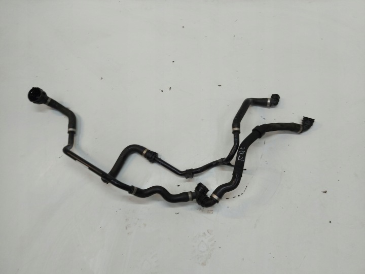 Mercedes EQC 400 W293 rohr Schlauch Rohr des Wassers 3100002538
