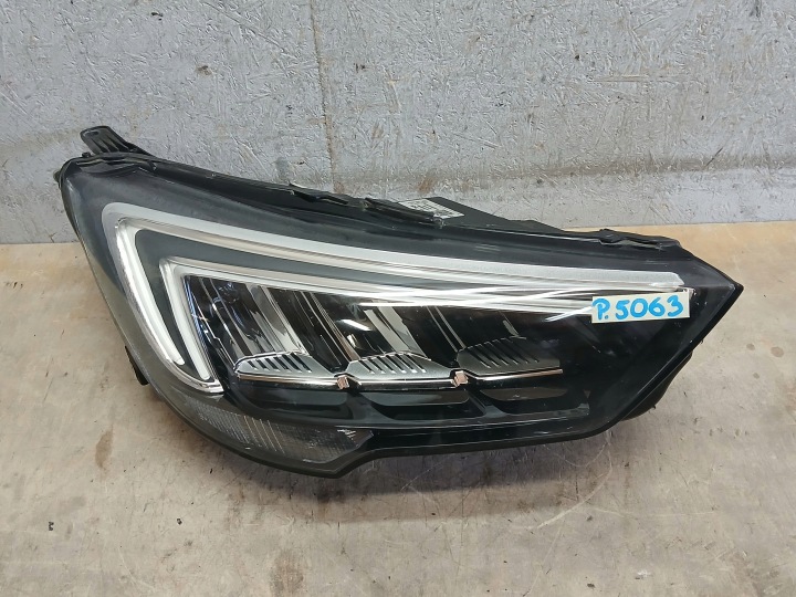 Licht vorne rechts OPEL CROSSLAND FULL LED 39153539