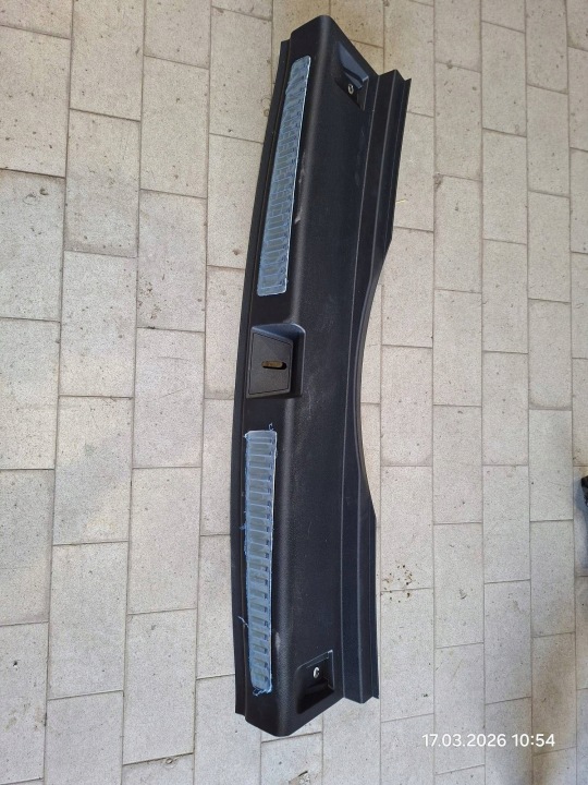 cap cover of the threshold boot Renault Austral 849208018R