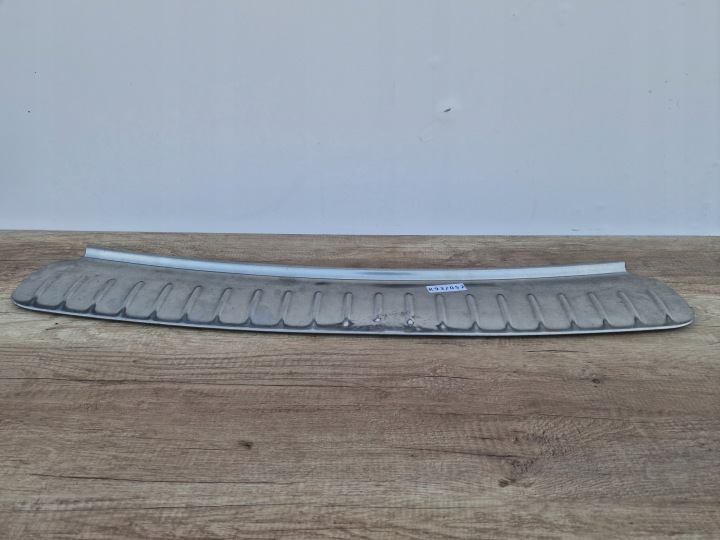 PORSCHE CAYENNE 7L sheet metal moulding of a bumper rear part OE