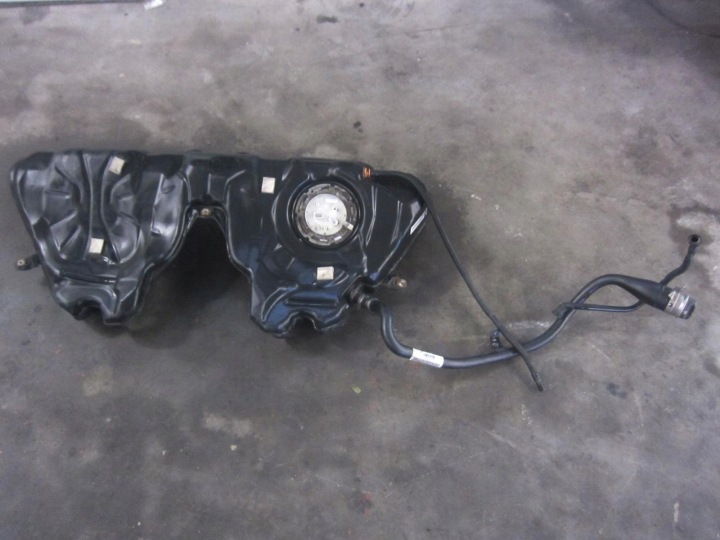 BMW F07 550i 535 F10 F11 F12 F13 tank of the fuel tank pump 7268031 7206421