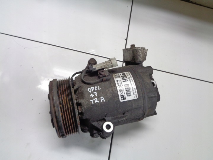 OPEL ASTRA 1.7CDTI compressor of the air conditioning 13415419