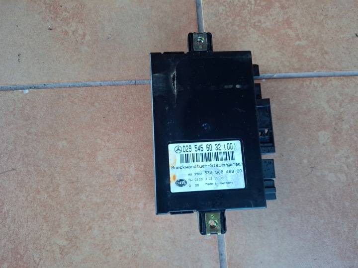 modulo del cofano posteriore MERCEDES W211 0295456032