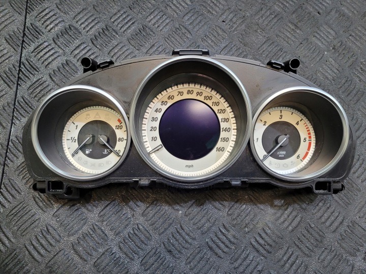 quadro strumenti TACHIMETRO contagiri OROLOGIO Schermo A2129007918 MERCEDES E W212 LIFT 2.2 D CDI