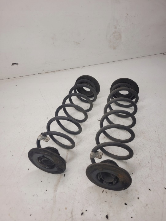 Fahrwerksfeder heck hinten links rechts AUDI A3 8V 5Q0511121