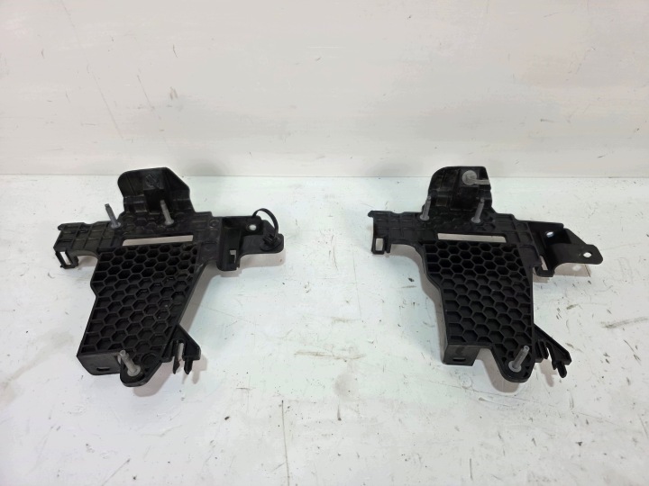 Support plaque Boîte à fusibles LANCIA YPSILON IV PEUGEOT 208 9836748780