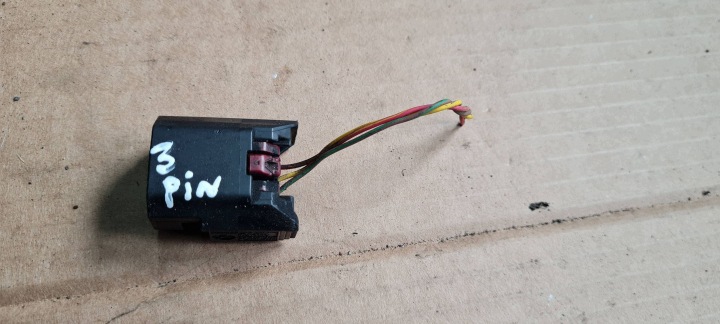 Q5 8R LIFT connector contact stecker stecker 8E0973703C A4 B8 A5 8T A6 C7 4G