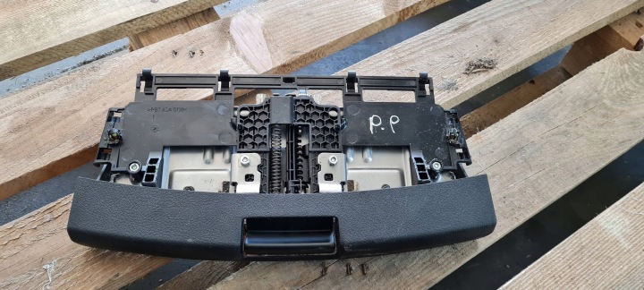 A4 B8 LIFT REGULACJA SITZ Fußstütze SLINE links rechts vorne 8K0881057 A5 8T