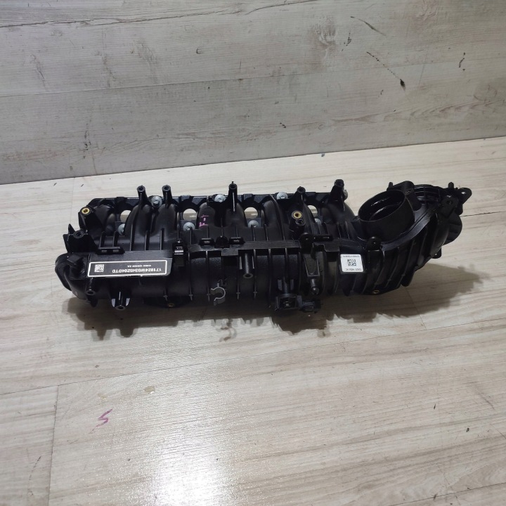 Collettore aspirazione usato Jaguar F-Pace G4D39424AC