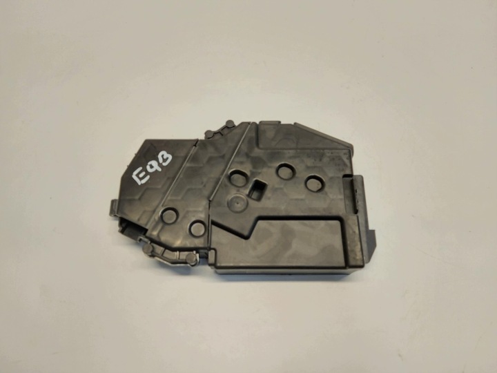Mercedes EQB 250+ X243, w247 2025r Kasten der Sicherungen Klemme A1775404207