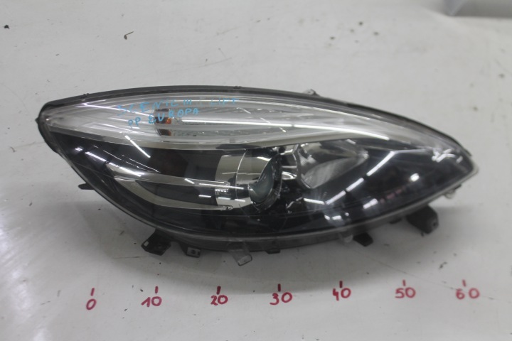 light right front RENAULT GRAND SCENIC III LIFT 260106928R 13-16 EURO