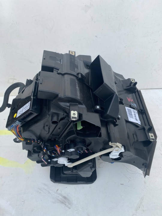 RENAULT MEGANE IV LIFT HEIZGEBLÄSE 272704739R