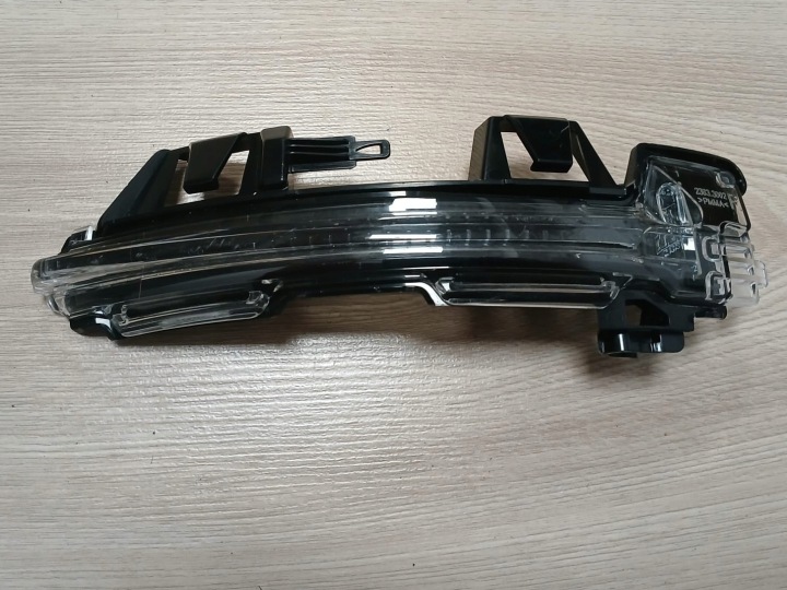POLESTAR 2 indicator LED of the right mirrors OE